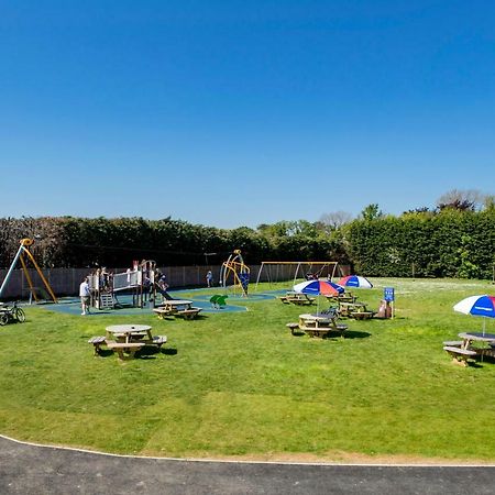 Camping Pods, Birchington Vale Holiday Park Екстериор снимка